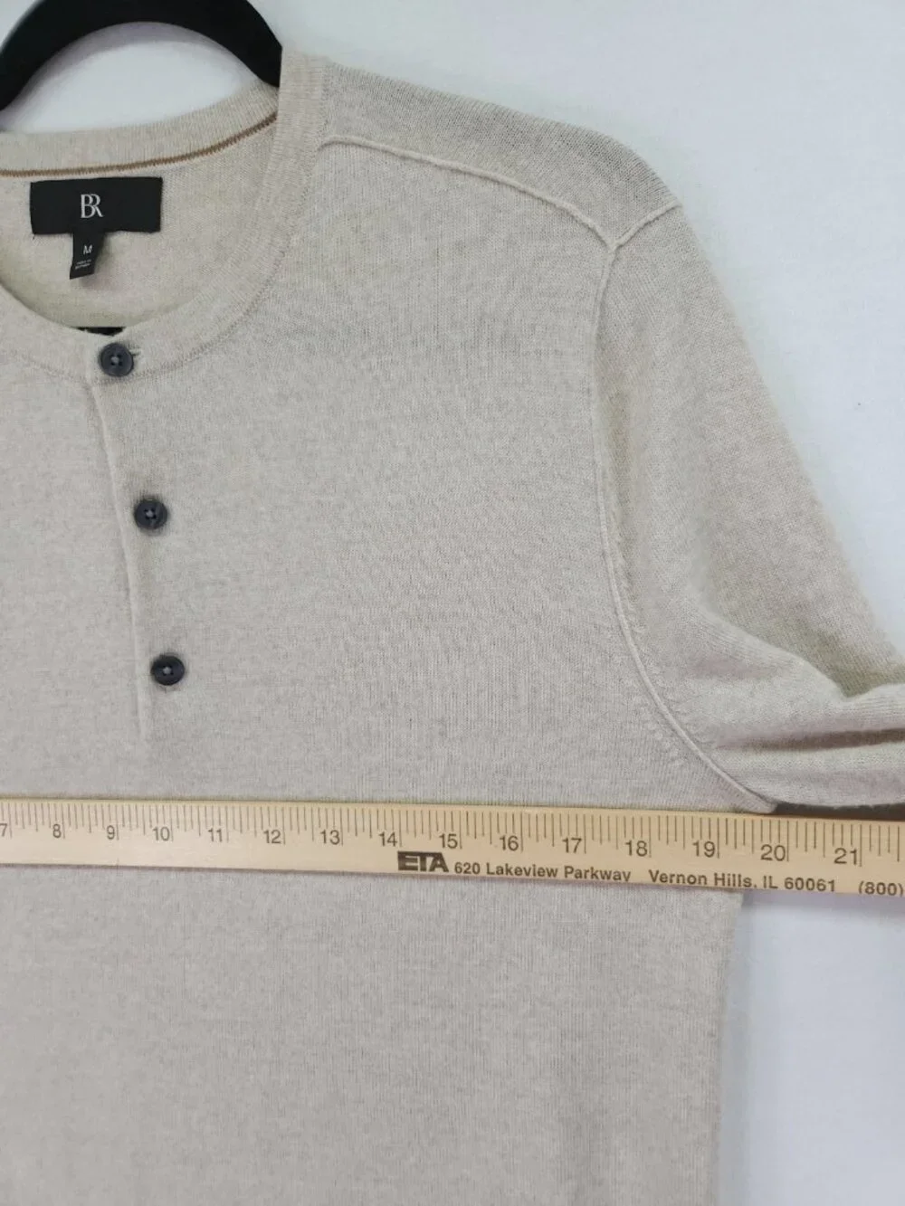 Banana Republic Extra Fine Merino Wool Sweater Mens Medium Beige Henley Pullover